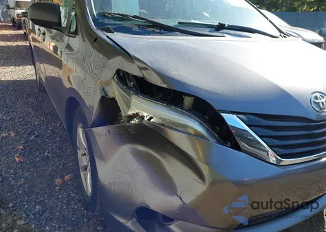 2011 Toyota Sienna Le V6 z USA, uszkodzony, nr VIN 5TDKK3DCXBS125502